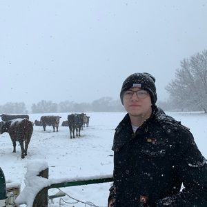 Meet your Posher, Devin